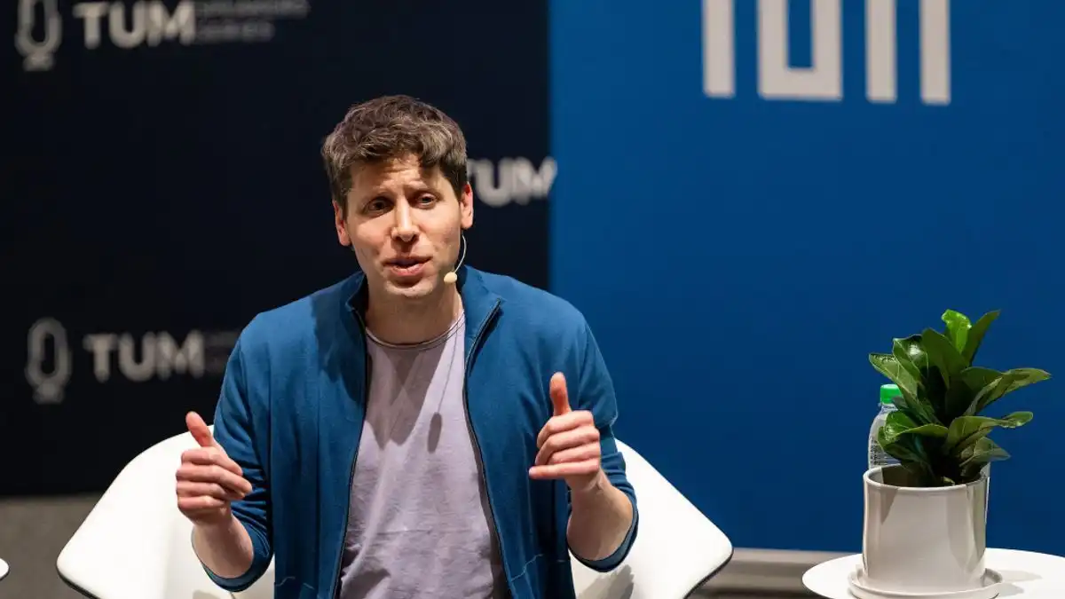 Golden Visa Indonesia untuk CEO OpenAI - image