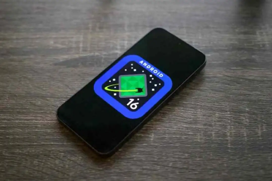 Males Ngedit Background Foto? AI Bawaan Android 16 Ini Bisa Sulap Semuanya! - Image