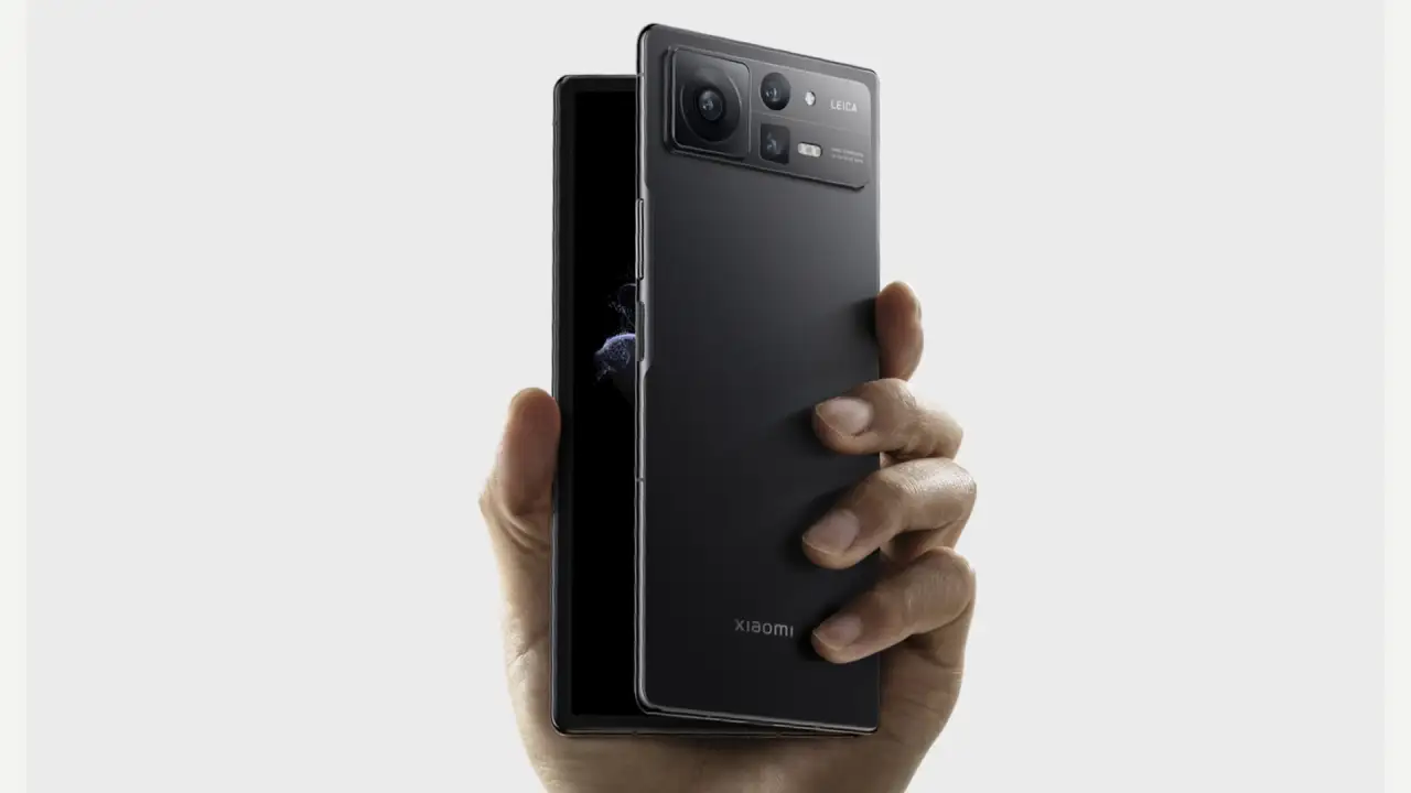 Ponsel Lipat Xiaomi Belum Ada di Pasar Indonesia: Ini Alasannya! - Image