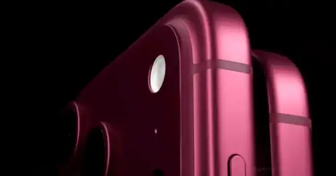 Bikin Syok! Apple Kabarnya Bakal Hapus Warna Hitam di iPhone 18 Pro dan Diganti Merah Tua - image