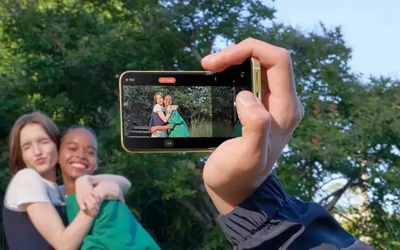 Fitur Keren di Smartphone Lipat yang Nggak Ada di HP Biasa, Wajib Coba! - image