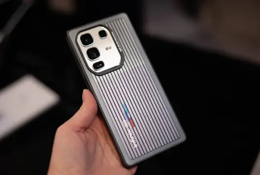 Infinix Bawa Inovasi Gokil! HP Bisa Cas Pakai Tenaga Surya - image