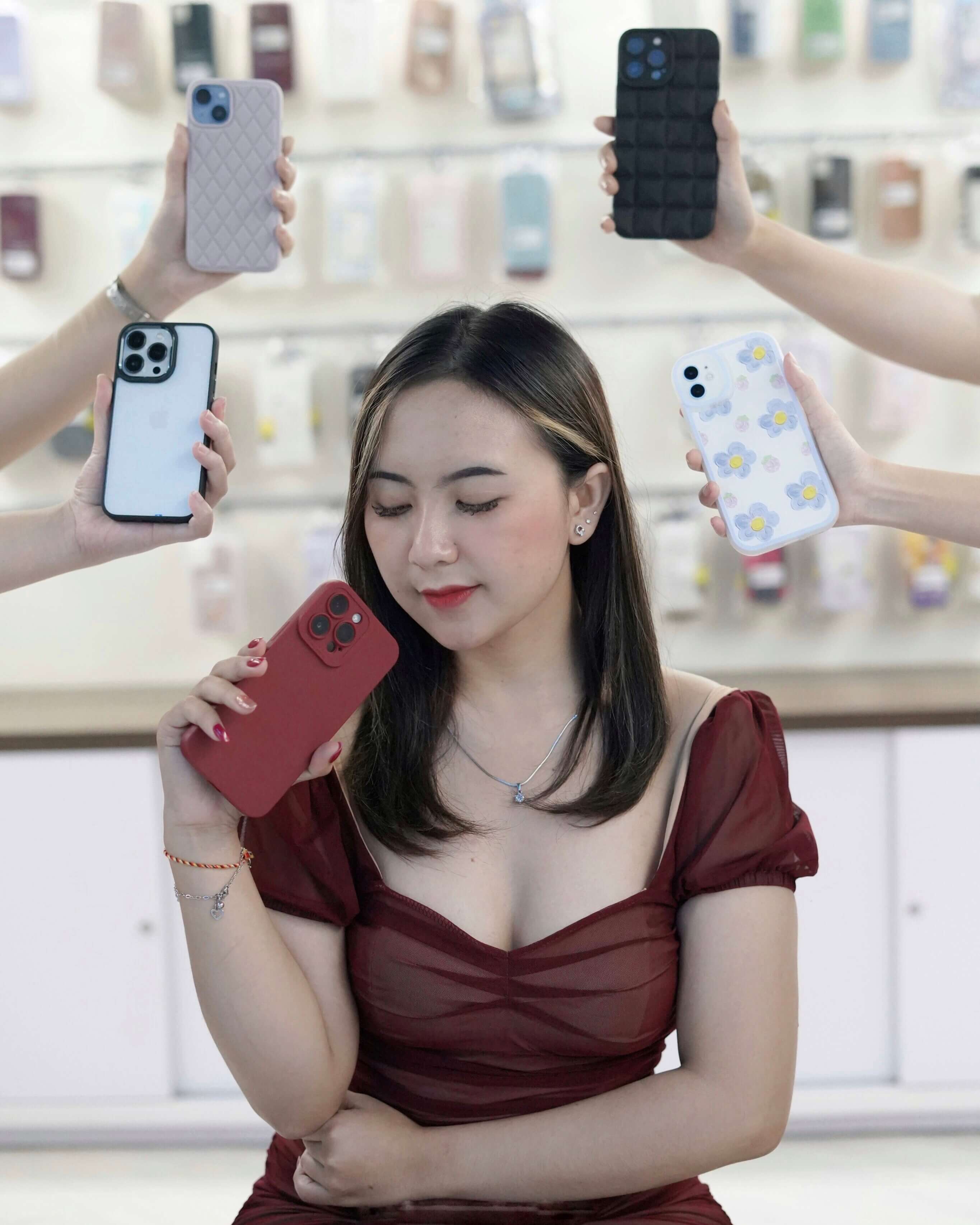 LINDUNGI HPMU DENGAN CASE DARI GOOD PONSEL CASE